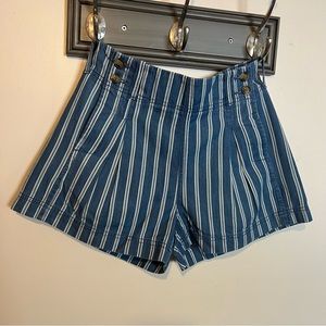American Eagle 100% cotton Striped Pleated High Waisted Shorts Blue White Size 4